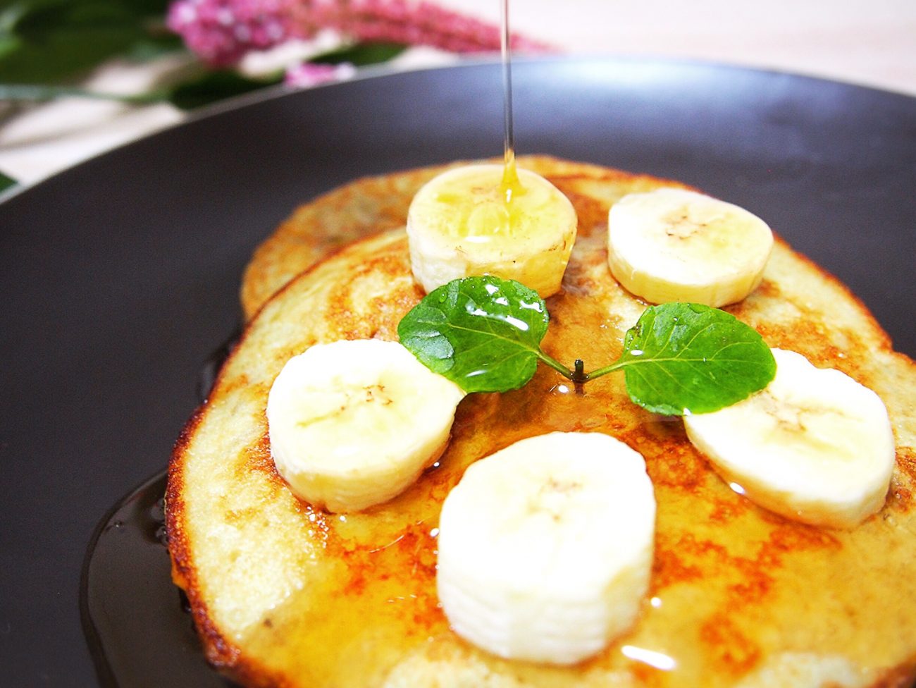 グルテンフリー 小麦粉不使用のもちもちバナナパンケーキの簡単レシピ Ruri S Cooking Official Site